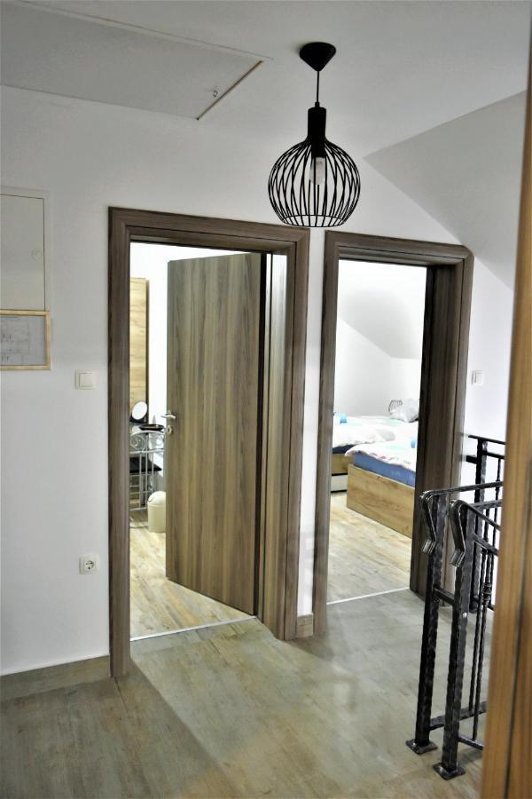 Guest House Tonka Otočac Esterno foto
